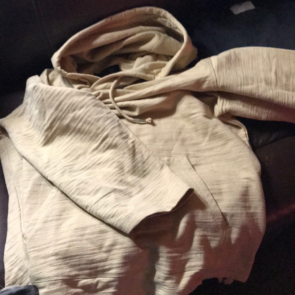 Hooded 3/4 length sleeve sweatshirt